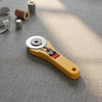 Cutter Rotativo Prym Olfa 45 mm industrial profesional — Sartoria Studio