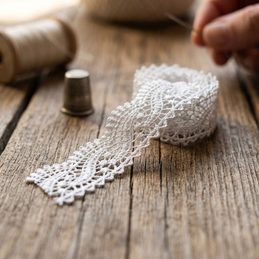 Encaje de Bolillo Torchón Angosto Blanco — Sartoria Studio