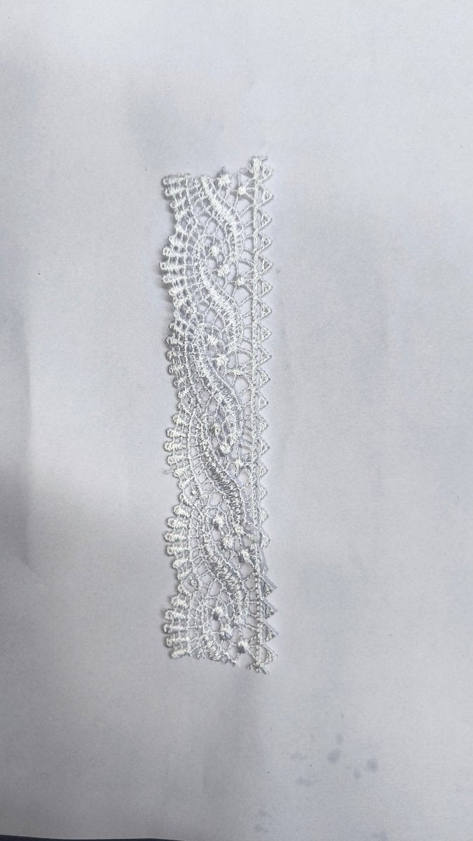 Encaje de Bolillo Torchón Angosto 3 cm Blanco, pasamanería decorativa por metro — Sartoria Studio