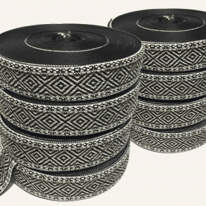 Pasamanería Étnica Gris Acrílica 4.5 cm — Sartoria Studio