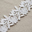 Tira de Guipur Floral con Hojas en Relieve Blanco — Sartoria Studio