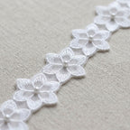 Tira de Organza con Flores y Perla Blanca 4.3 cm — Sartoria Studio